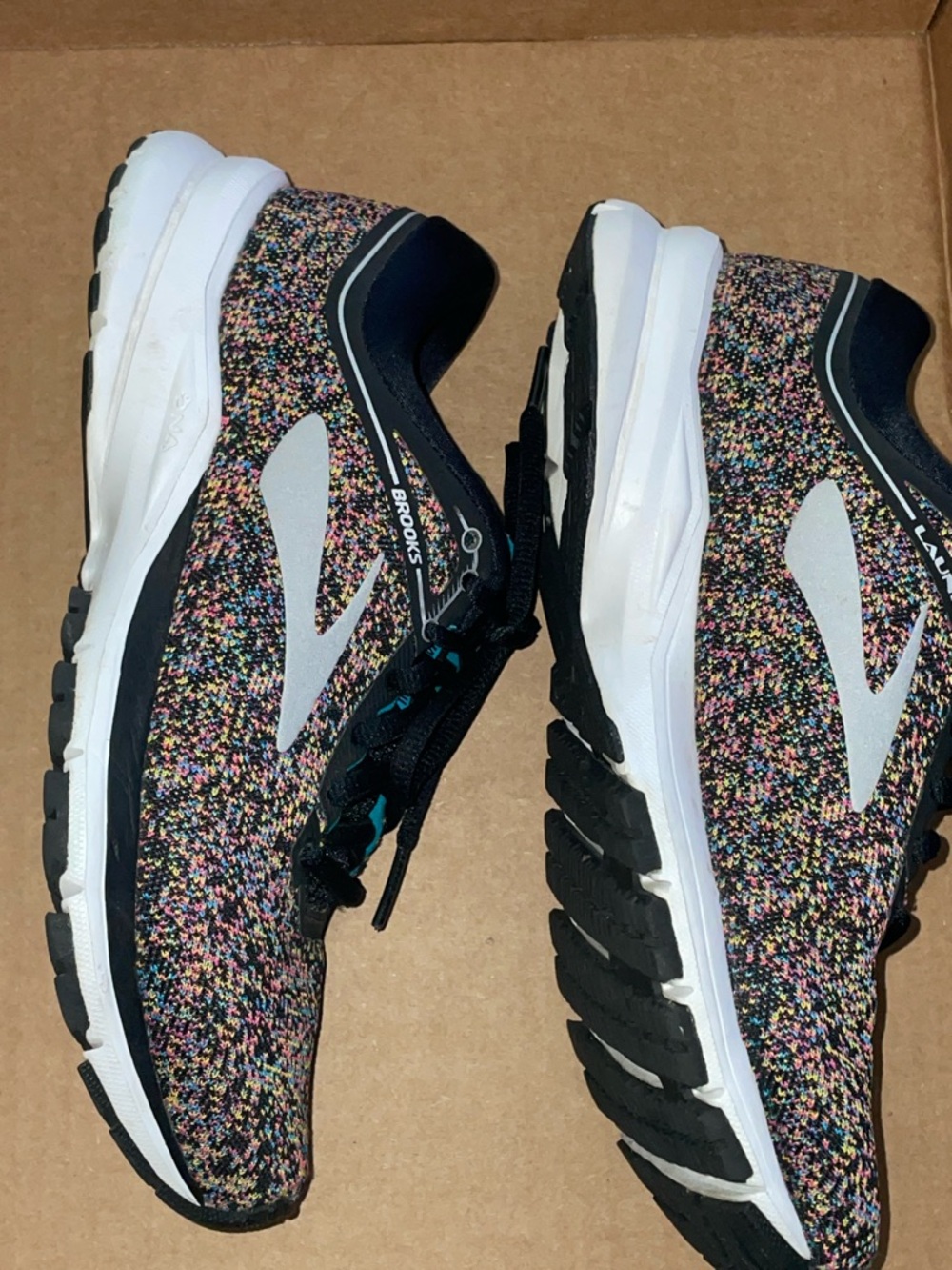 Brooks Women's Launch 5 DNA  Running Shoes Sneakers with Black Teal Accents - Picture 6 of 16